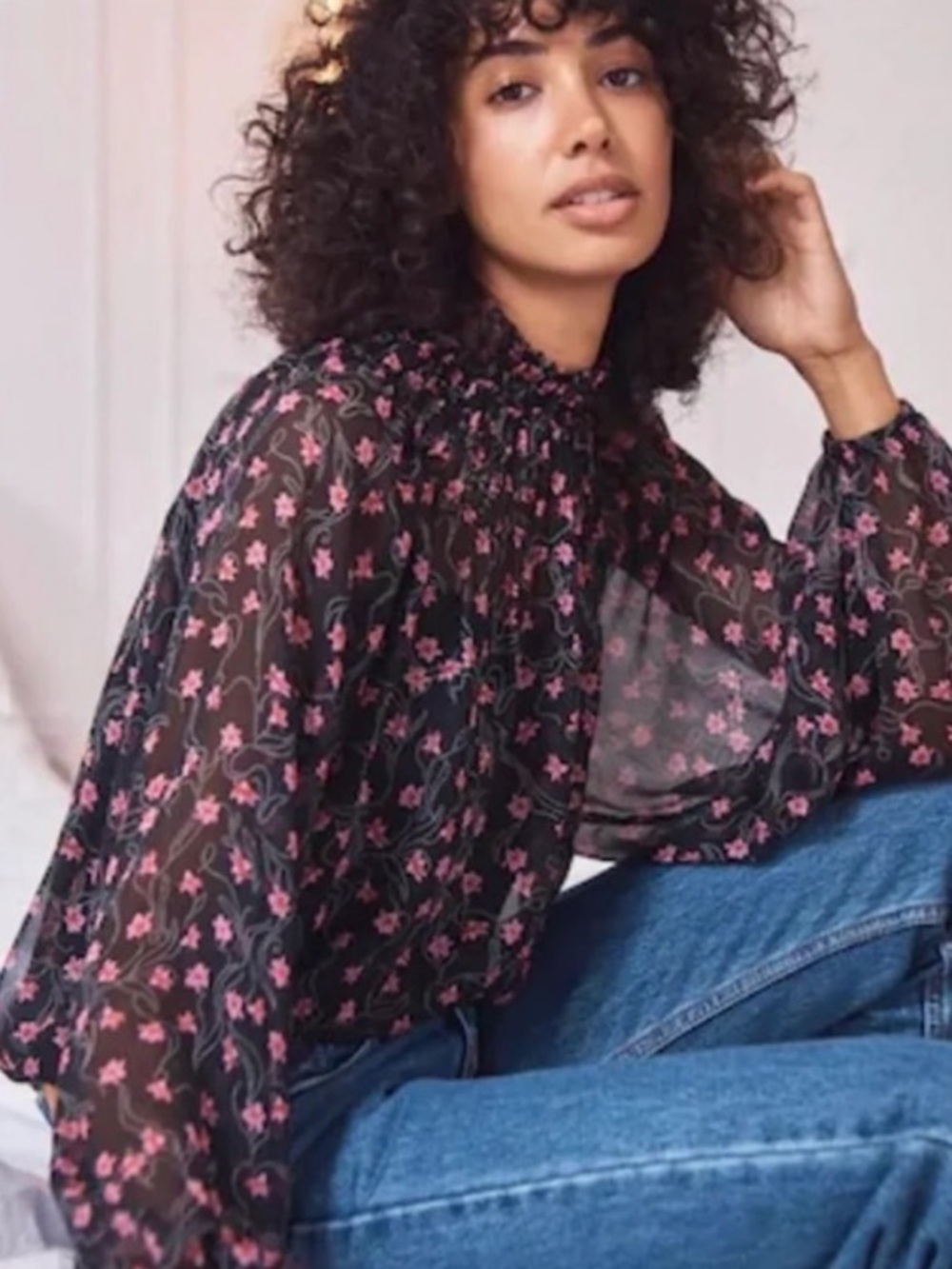 Elizabeth & James Floral Sheer Smocked Top size M - Picture 1 of 6